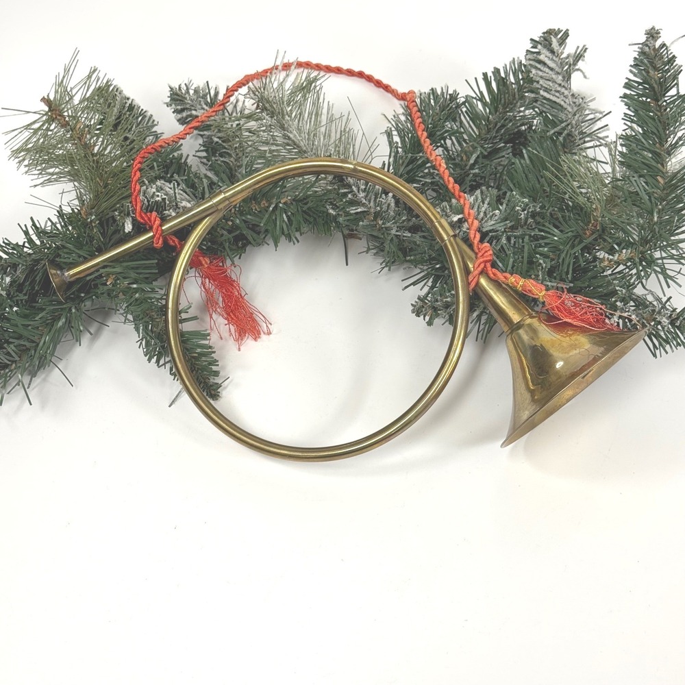 Vintage Brass French Horn Christmas Medium Brass Instrument Wreath decor 12.5in - Picture 3 of 9